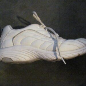 Easy Spirit White Intensity Sneakers Size 8 Walking Shoes Athletic Comfort